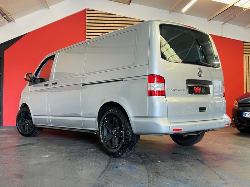 VOLKSWAGEN TRANSPORTER