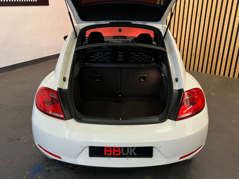 VOLKSWAGEN BEETLE