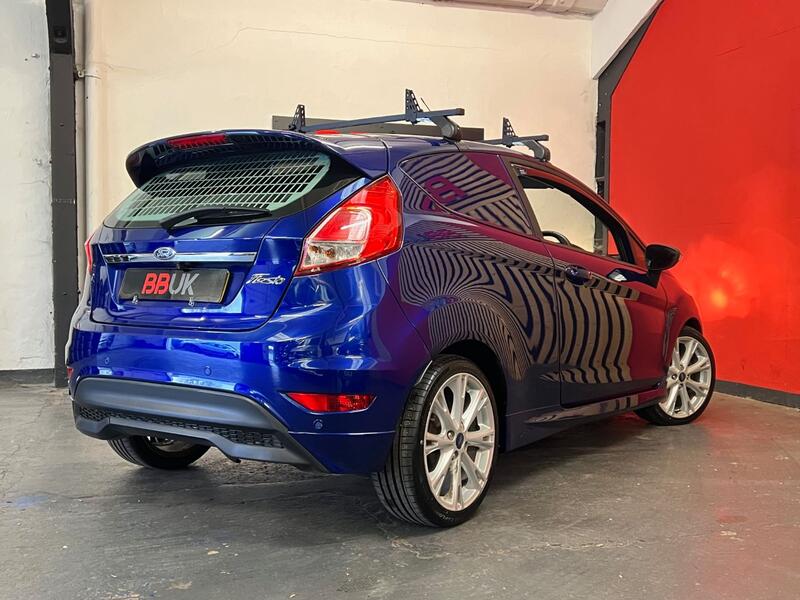 FORD FIESTA VAN