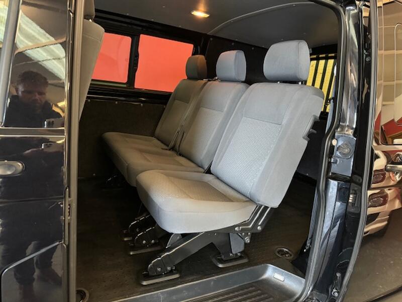 VOLKSWAGEN TRANSPORTER