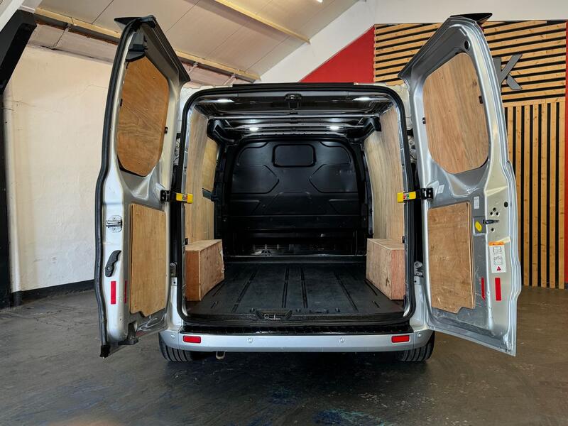 FORD TRANSIT CUSTOM