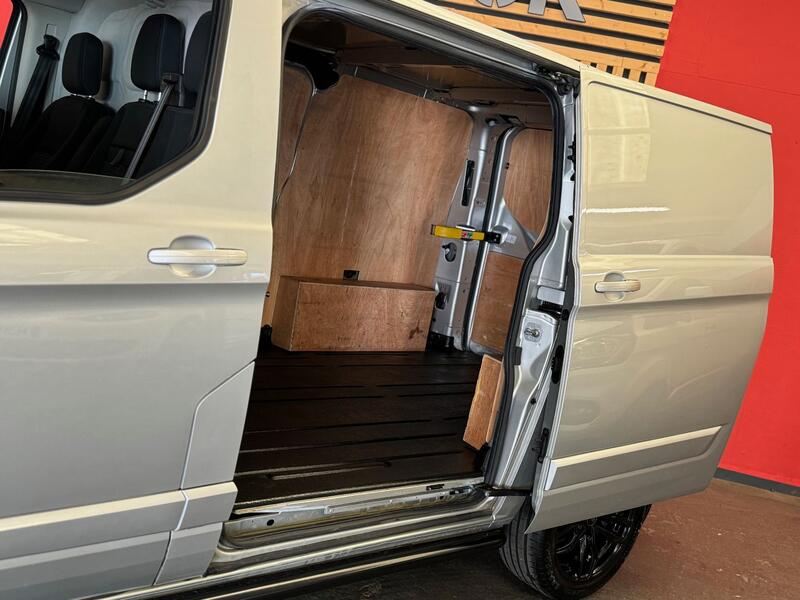FORD TRANSIT CUSTOM