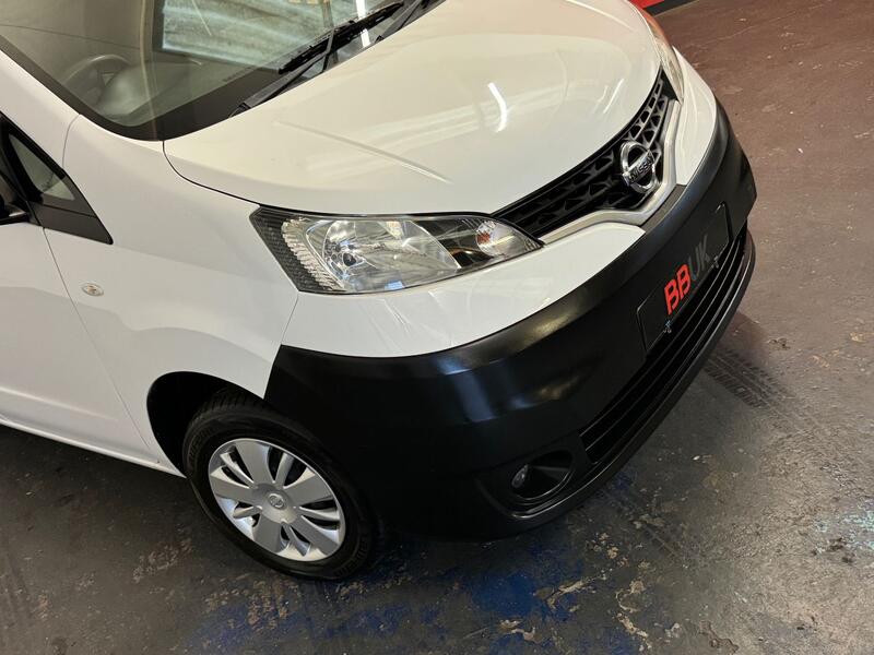 NISSAN NV200