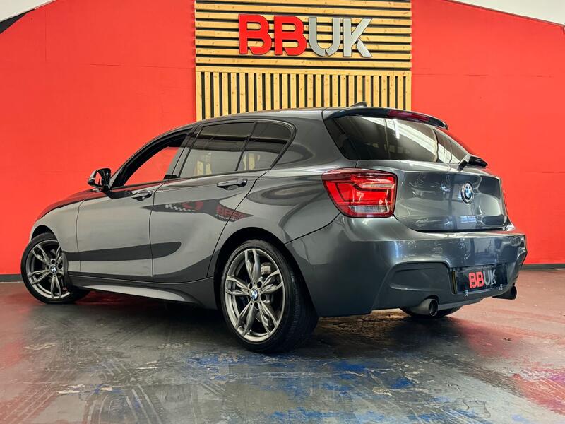 BMW 1 SERIES