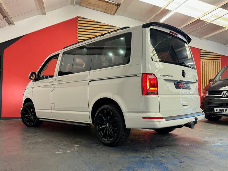 VOLKSWAGEN TRANSPORTER