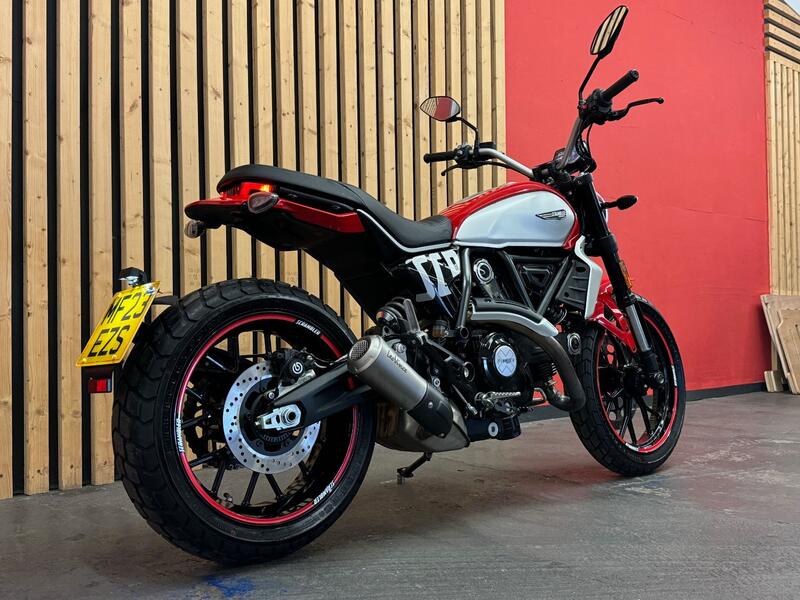 View DUCATI SCRAMBLER 800 Icon