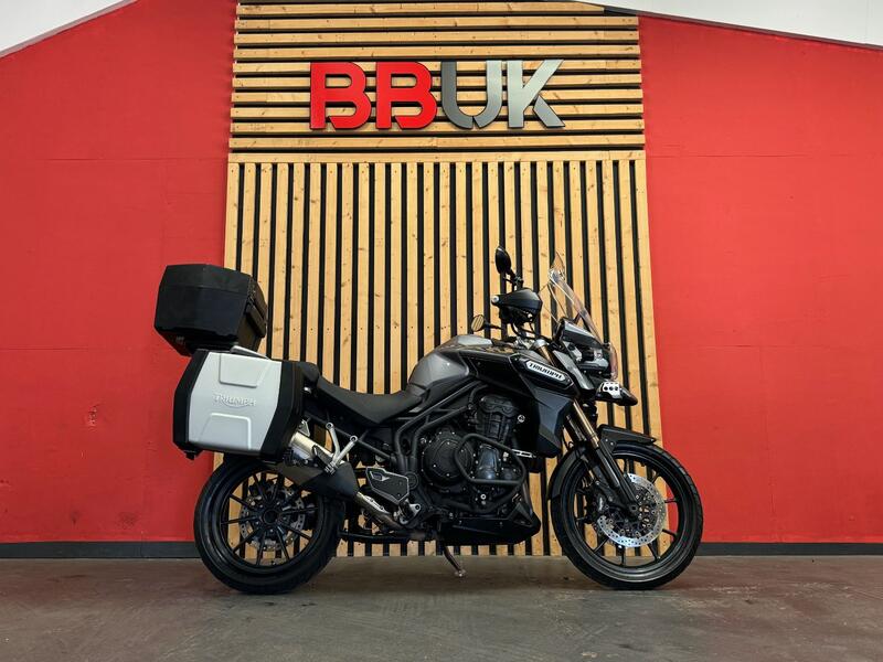 TRIUMPH Explorer