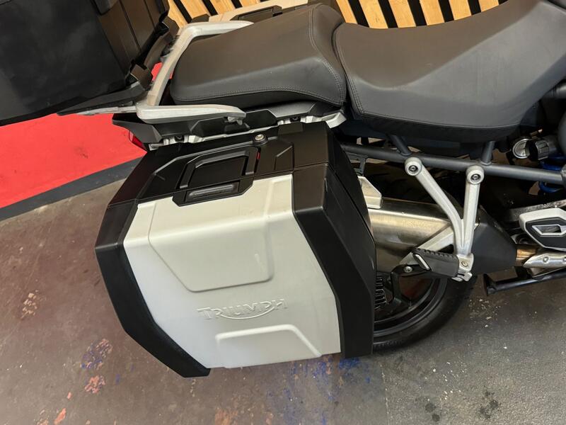 TRIUMPH Explorer