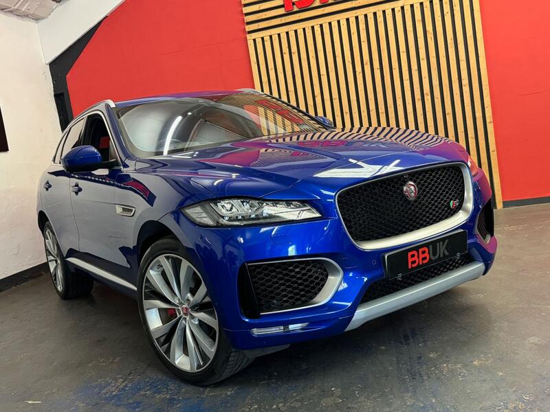 View JAGUAR F-PACE 3.0 D300 V6 S