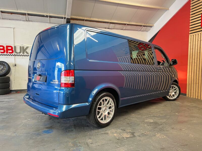 VOLKSWAGEN TRANSPORTER