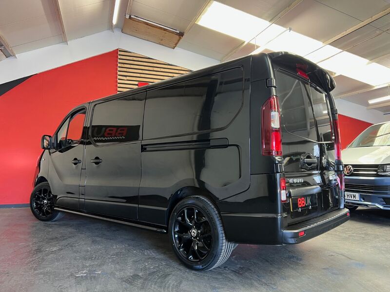 VAUXHALL VIVARO