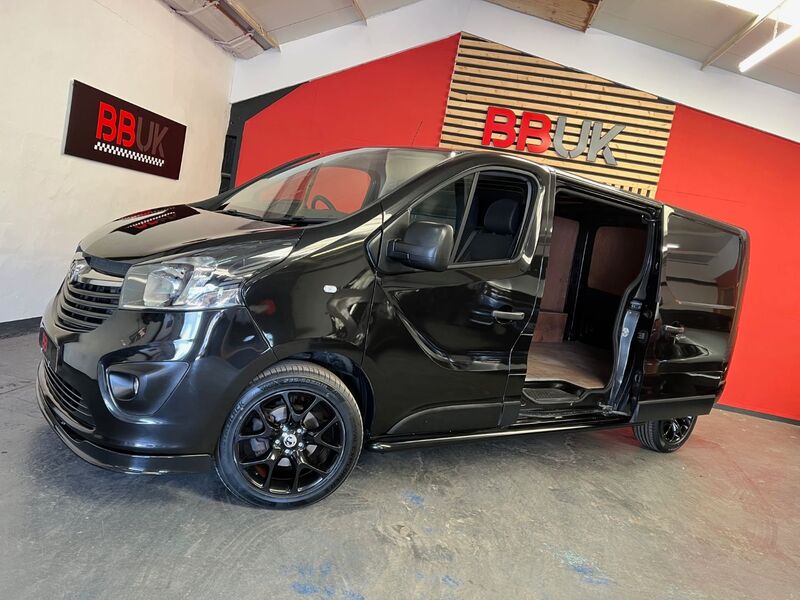 VAUXHALL VIVARO