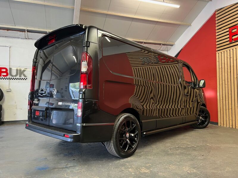 VAUXHALL VIVARO