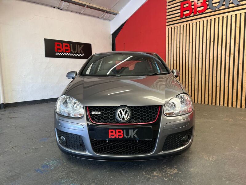 View VOLKSWAGEN GOLF GTI