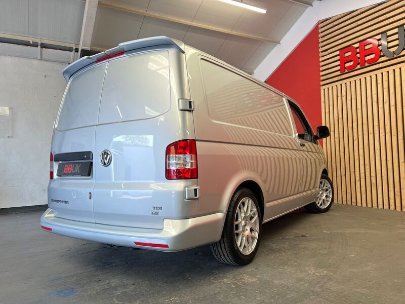 VOLKSWAGEN TRANSPORTER