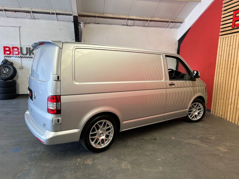 VOLKSWAGEN TRANSPORTER