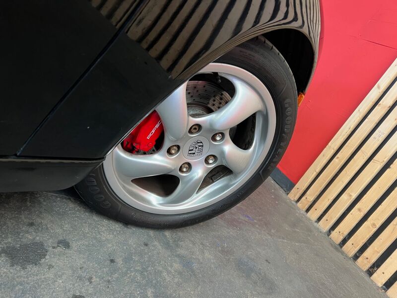 PORSCHE BOXSTER