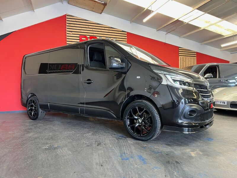 RENAULT TRAFIC