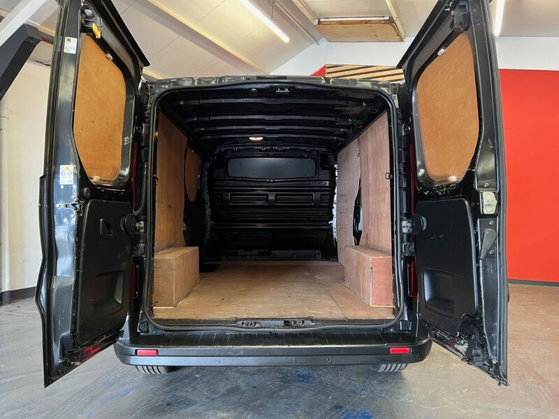 RENAULT TRAFIC