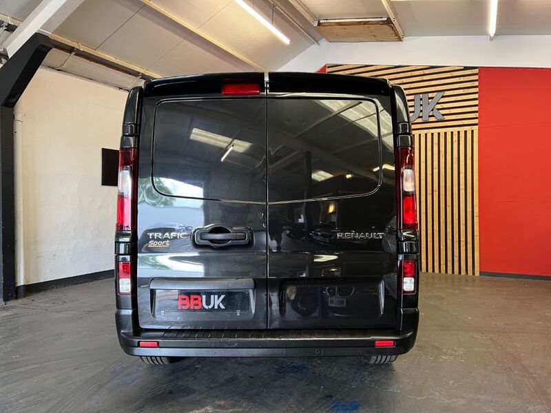 RENAULT TRAFIC