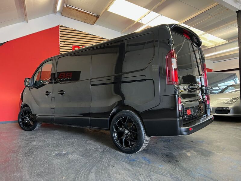 RENAULT TRAFIC