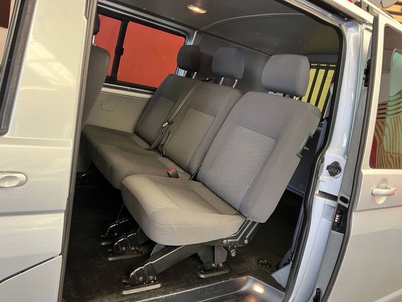 VOLKSWAGEN TRANSPORTER