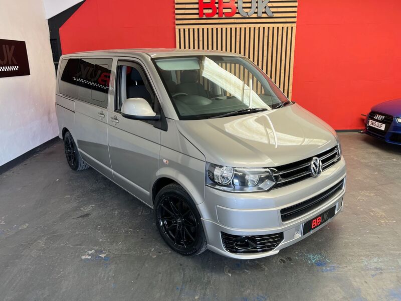 View VOLKSWAGEN TRANSPORTER T30 TDI SHUTTLE SE
