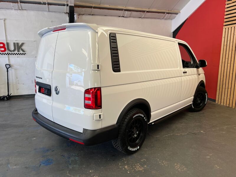 VOLKSWAGEN TRANSPORTER