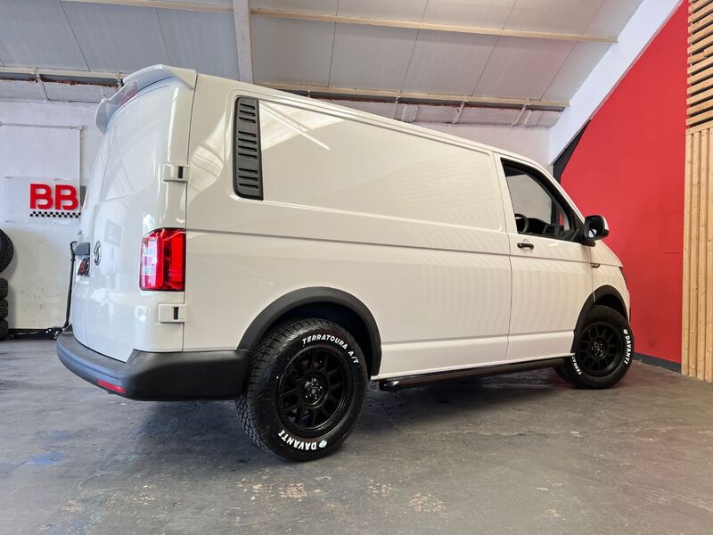VOLKSWAGEN TRANSPORTER