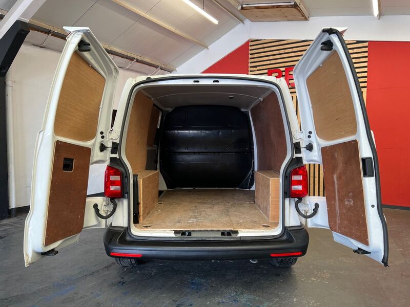 VOLKSWAGEN TRANSPORTER