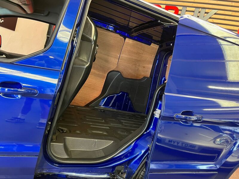 FORD TRANSIT CONNECT