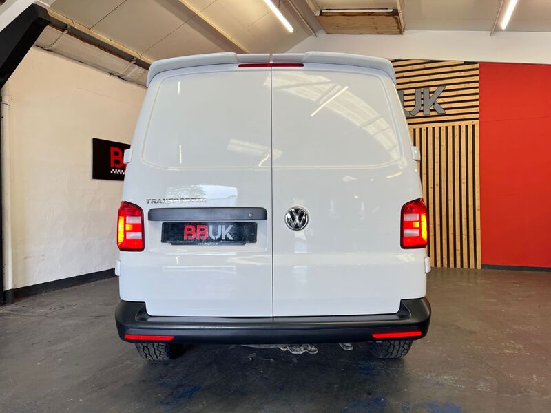 VOLKSWAGEN TRANSPORTER