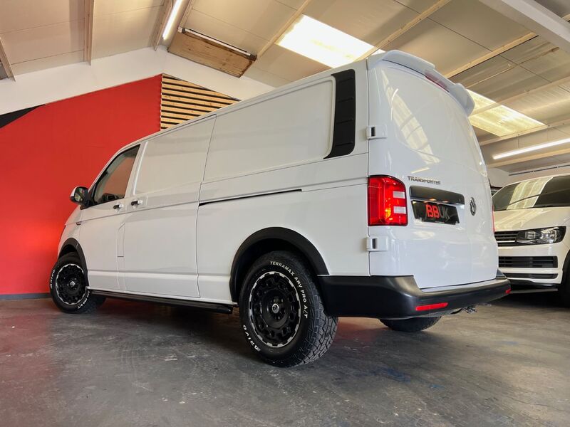 VOLKSWAGEN TRANSPORTER
