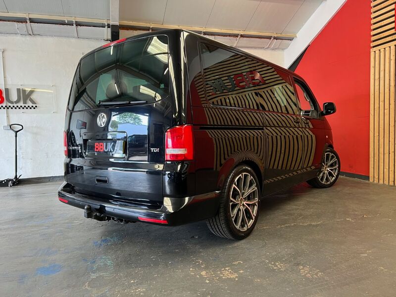 VOLKSWAGEN CARAVELLE