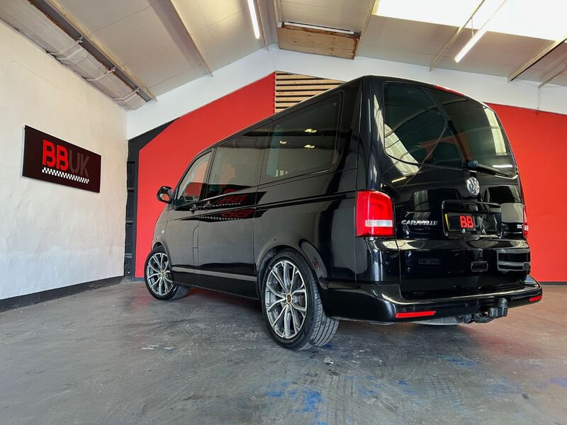 VOLKSWAGEN CARAVELLE