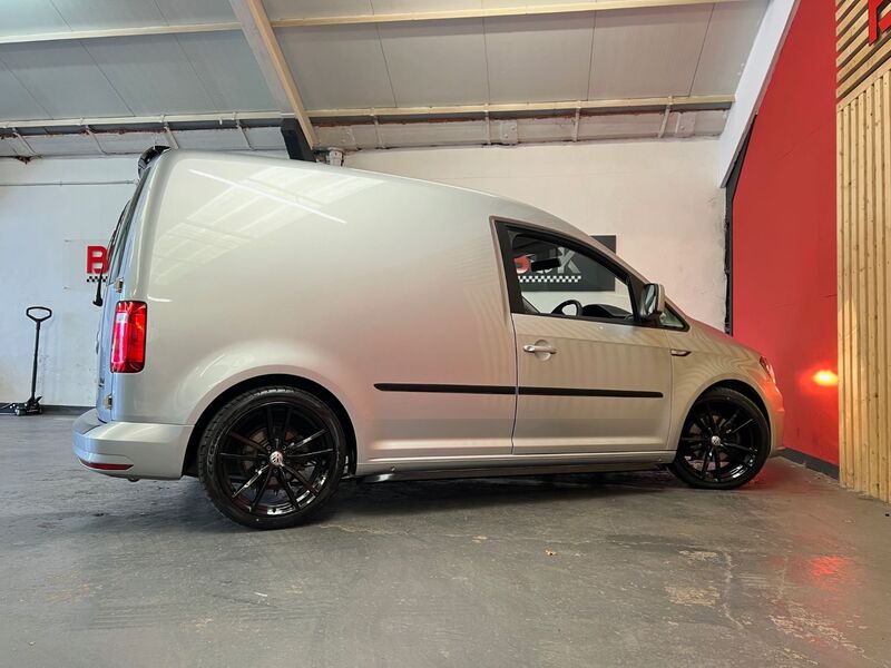 VOLKSWAGEN CADDY