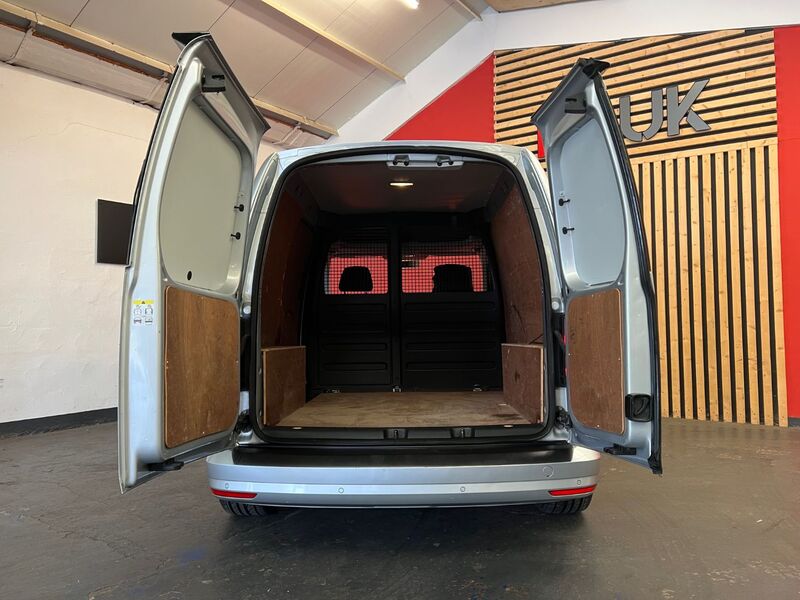 VOLKSWAGEN CADDY