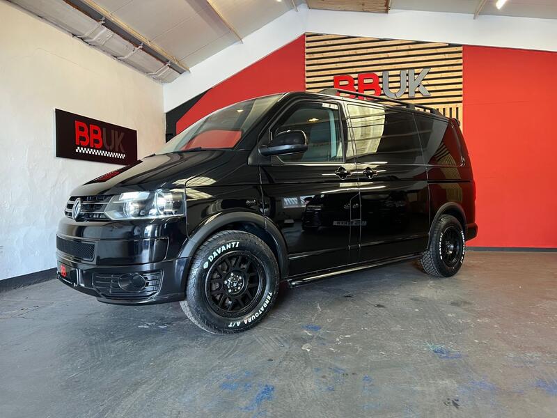 VOLKSWAGEN TRANSPORTER SHUTTLE