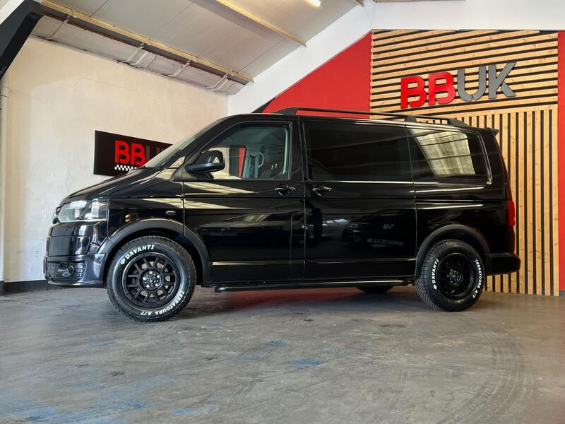 VOLKSWAGEN TRANSPORTER SHUTTLE