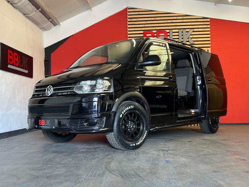 VOLKSWAGEN TRANSPORTER SHUTTLE