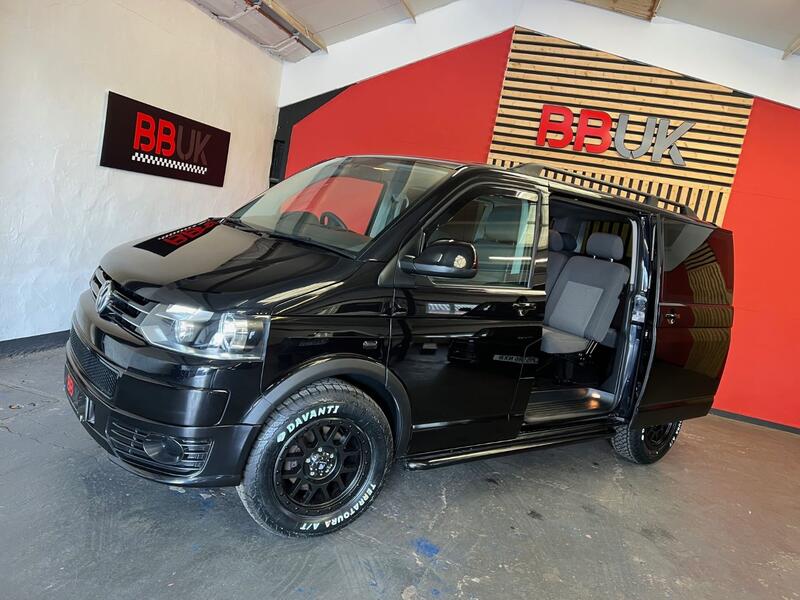 VOLKSWAGEN TRANSPORTER SHUTTLE