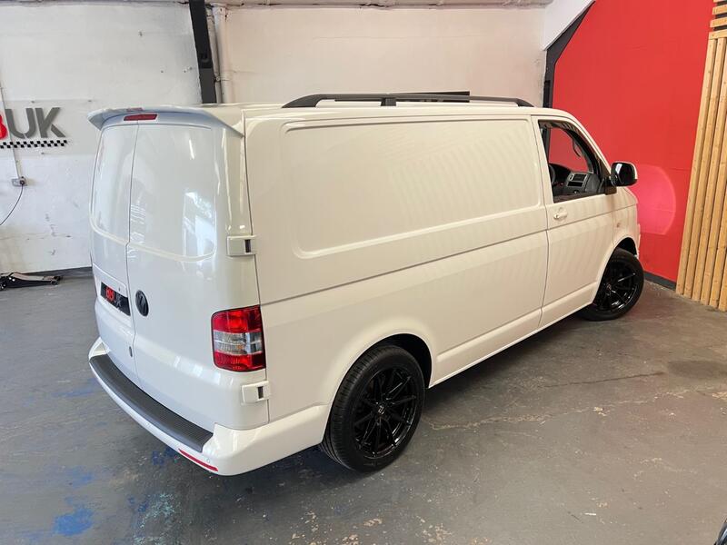 VOLKSWAGEN TRANSPORTER