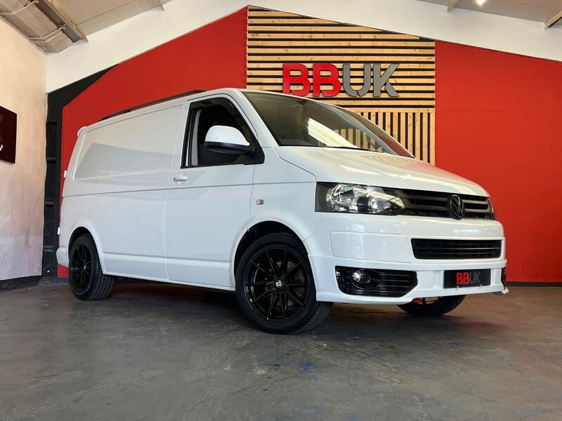 View VOLKSWAGEN TRANSPORTER 2.0 TDI T28 Trendline